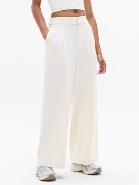 Athleta Pinnacle High Rise Wide Leg Pleated Trouser Pant In Bone Size 6